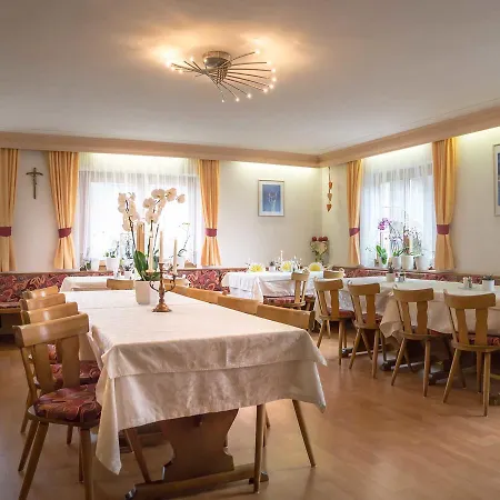 Hotel Alpenfriede 3*